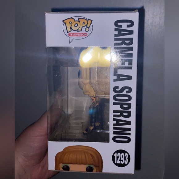 NEW - ‘The Sopranos’ Carmela Soprano Funko Pop - Picture 14 of 14